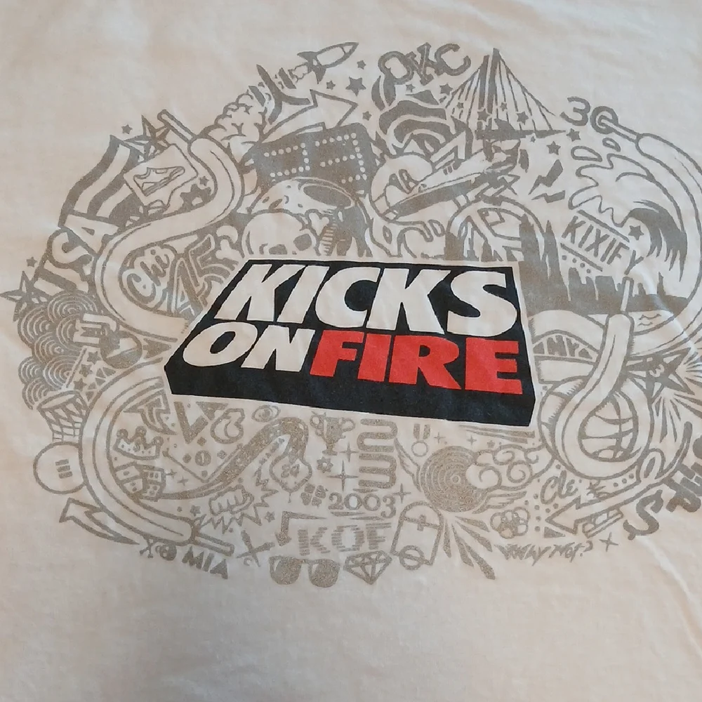 Kicks On Fire Limited Edition - Picture 2 of 4